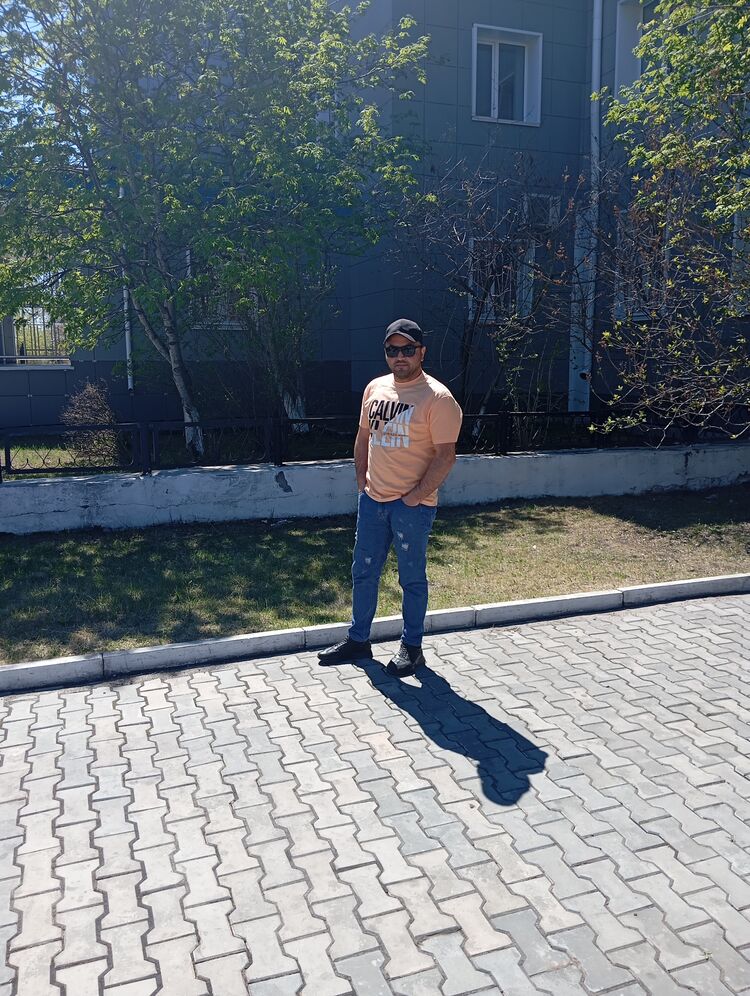  47259337  Cavid, 32 ,    