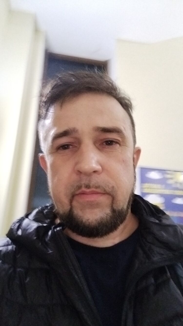  48328677  , 42 ,    