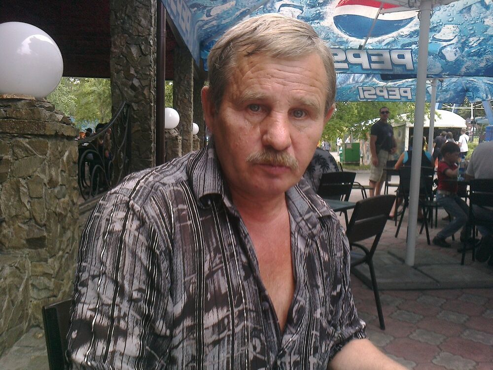 8246937  Vladimir, 50 ,    