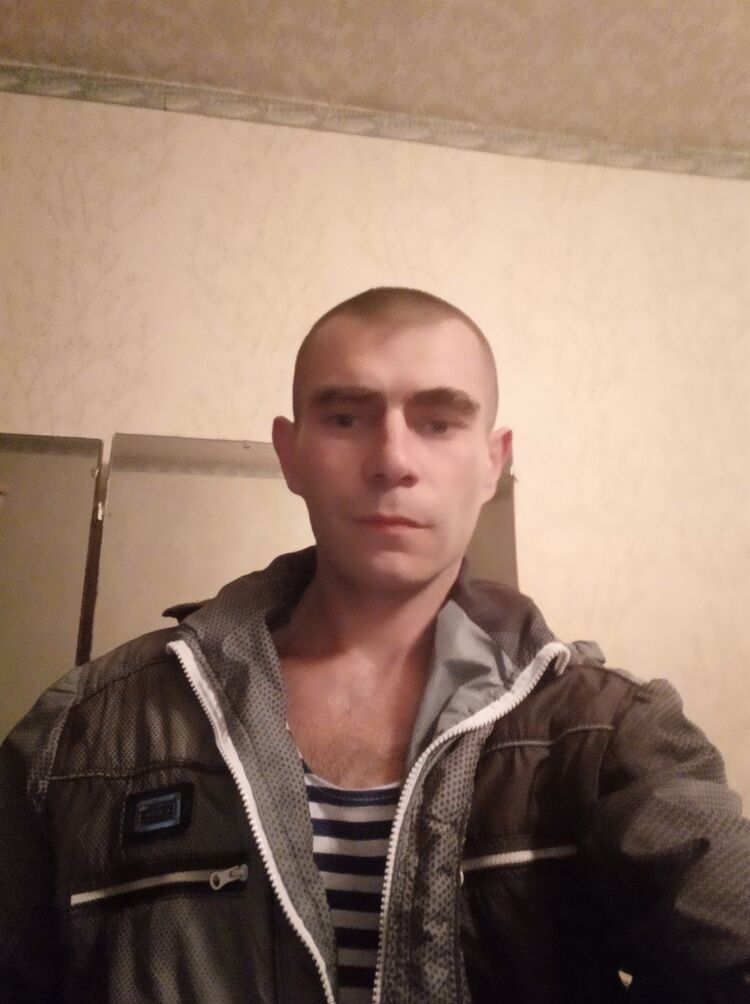  15693567  , 39 ,    