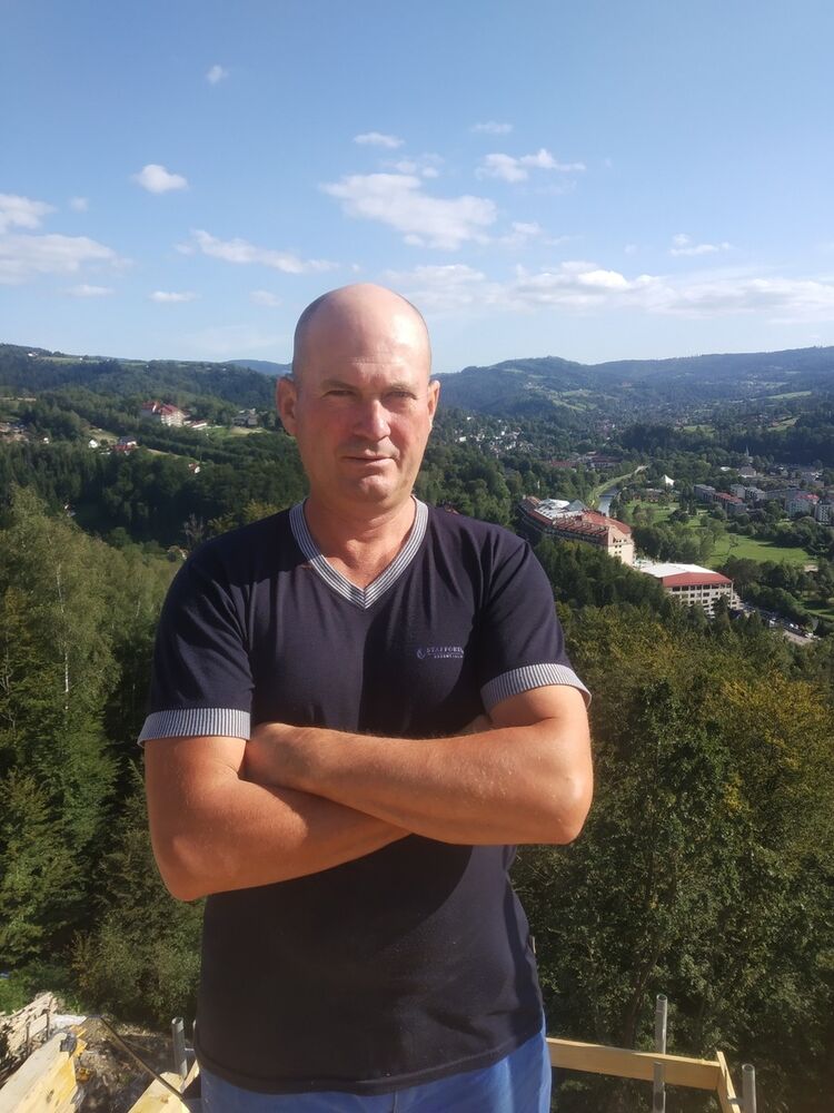  19687377  Volodymyr, 51 ,    