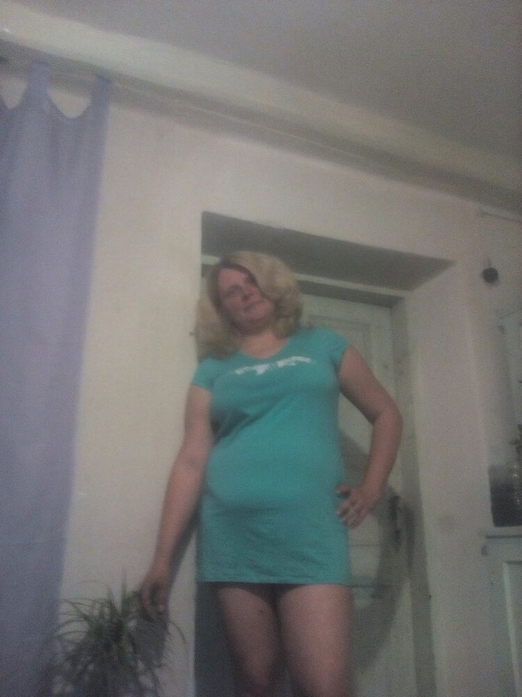  11054527  Vika, 40 ,    