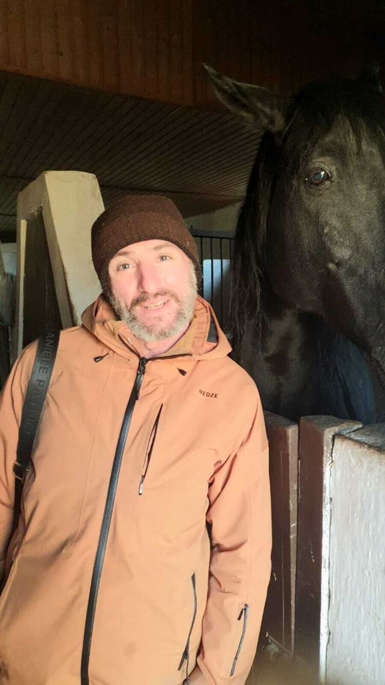  30312307  Antoine, 48 ,    --