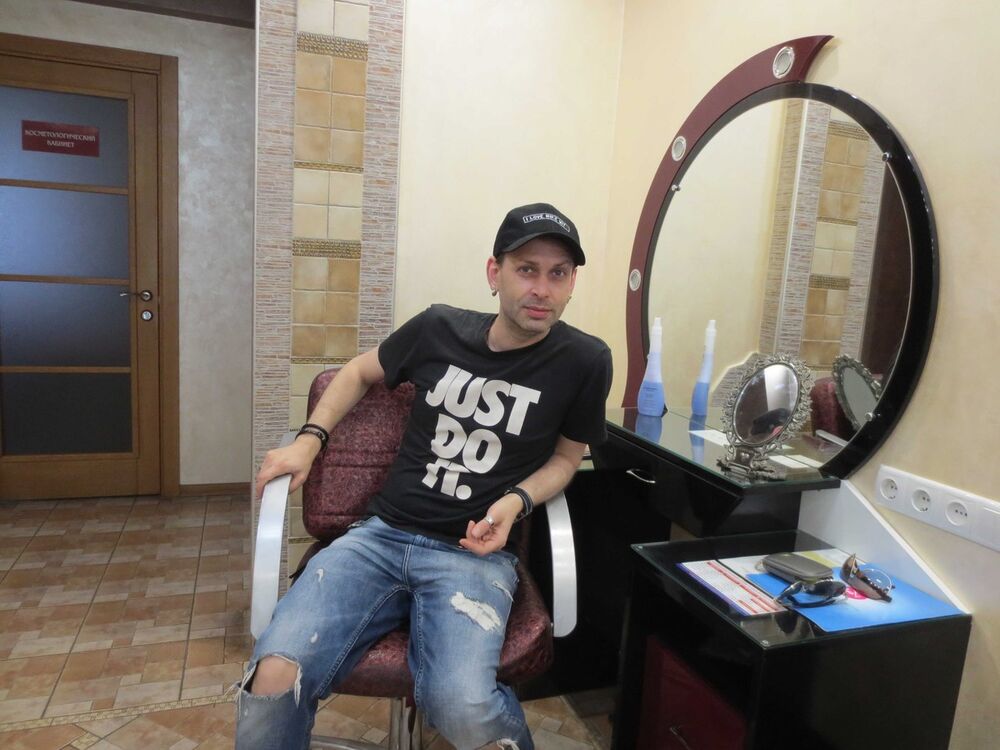  9650607  Ed Kisik, 44 ,    