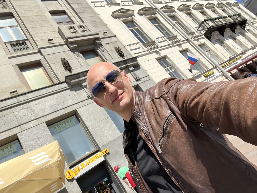  38267267  Vlad, 47 ,    -