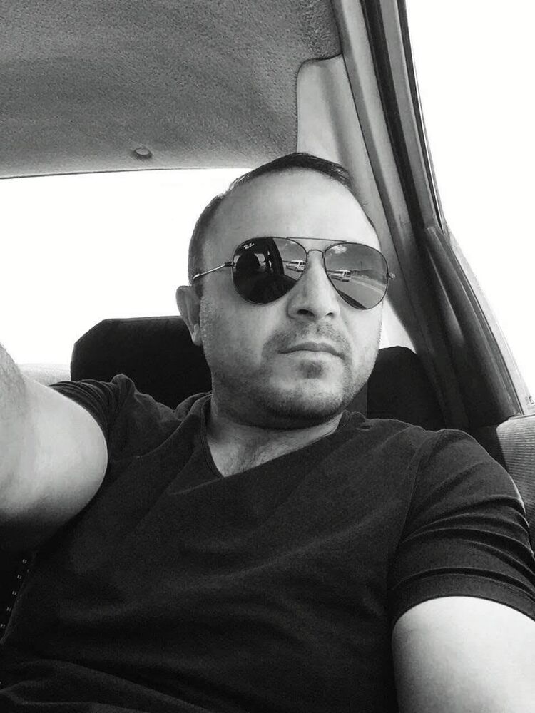  49512497  Ali, 44 ,    