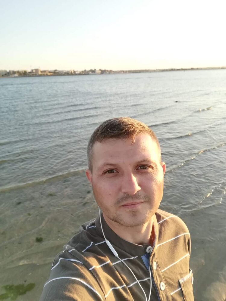  ,   Viorel, 38 ,   c 