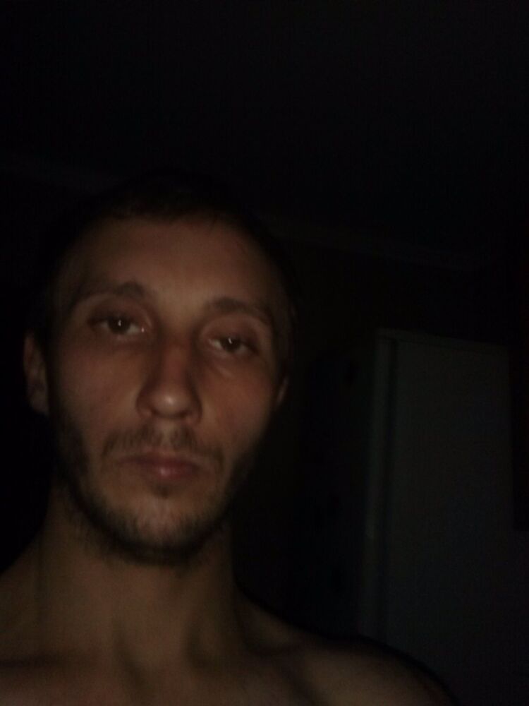  13904537  Sergei, 37 ,    