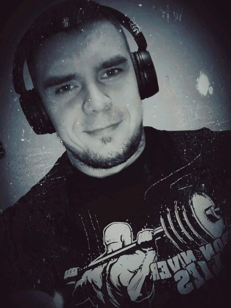  30428197  , 32 ,    