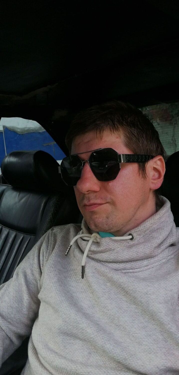  ,   Aleks, 39 ,   ,   