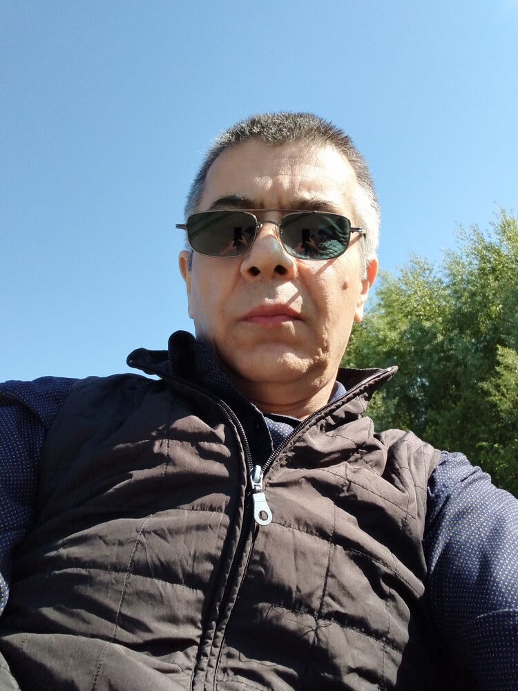 43839817  Zed, 51 ,    
