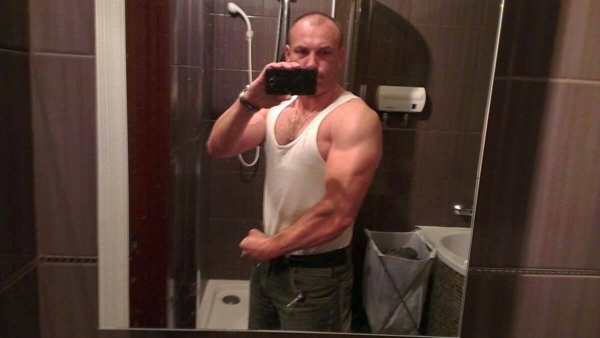 ���� 11654577 ������� Hhh, 52 ����, ���� ���������� � �����