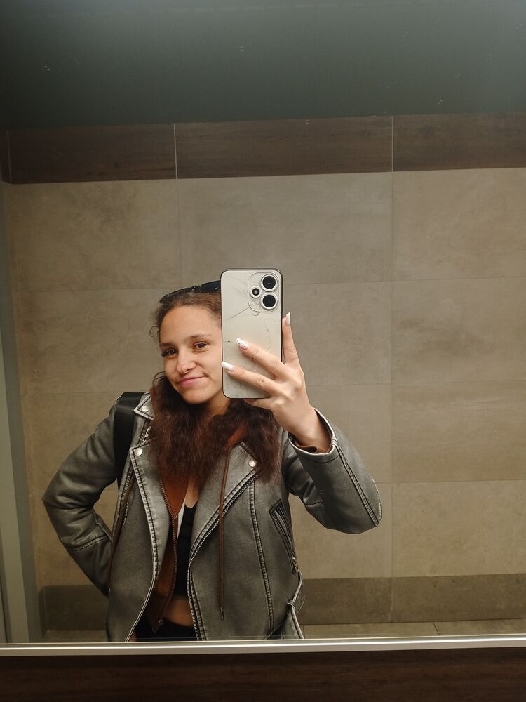 48372757  , 18 ,    