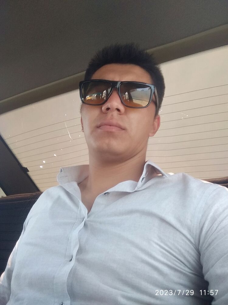  ,   AlikhaN, 32 ,   ,   , c 