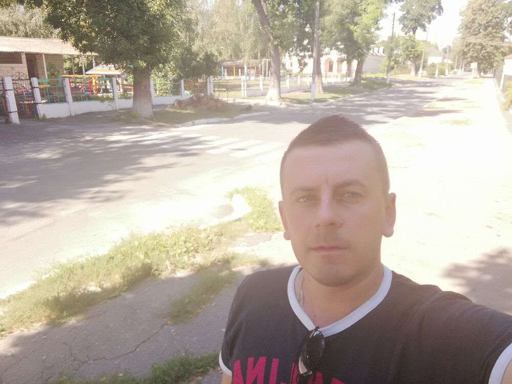  14966517  Petro, 34 ,    
