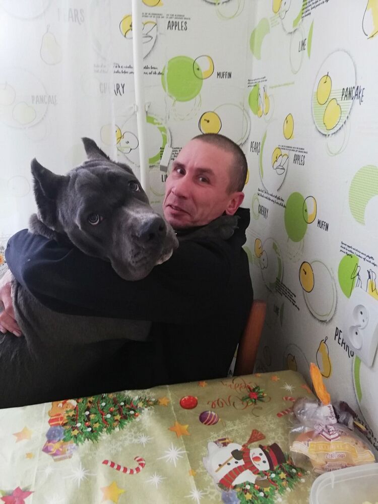  15779787  Artem, 42 ,     