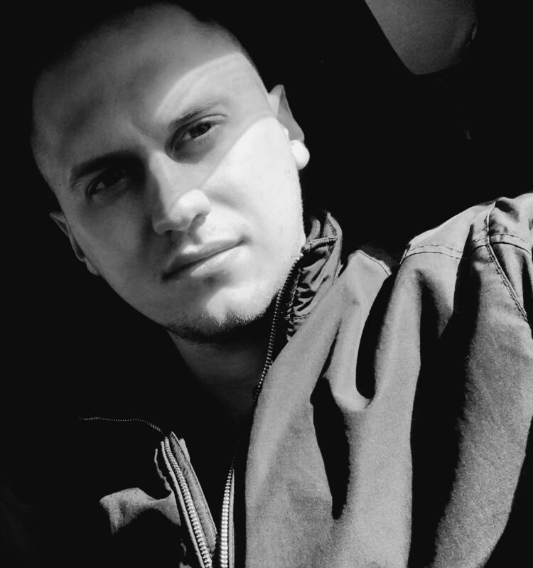  ,   Alex, 28 ,   ,   