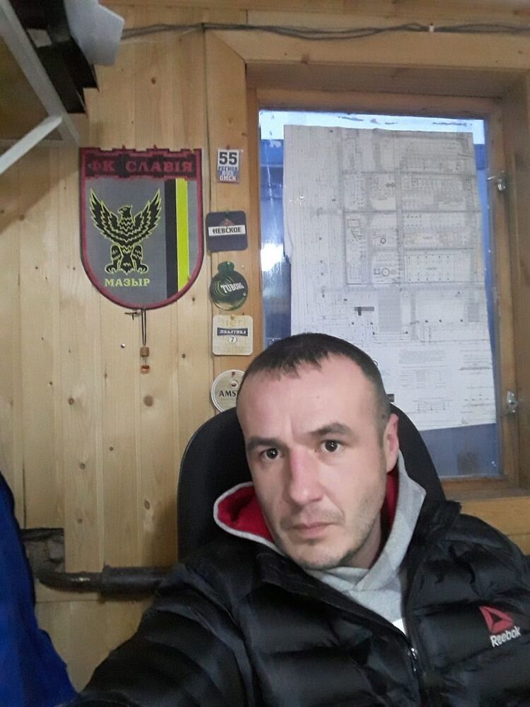  17216627  Andey L, 41 ,    