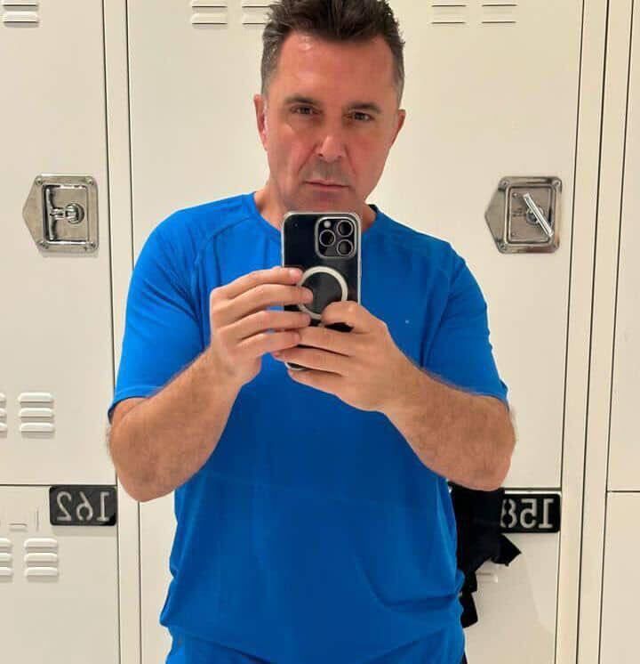  Frankfurt am Main,   James Lucas, 50 ,   ,   