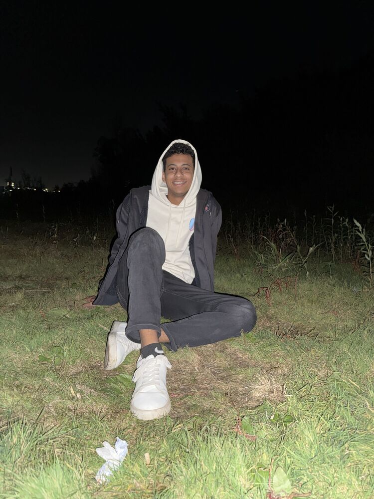  54435437  Abdelrahman, 23 ,    