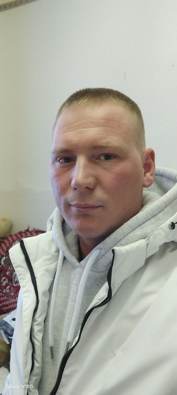 ���� 48076127 ������� �� ���, 42 ����, ���� ���������� � ������������