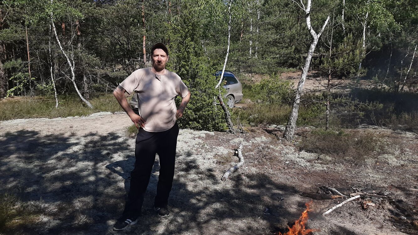  23049237  , 45 ,    