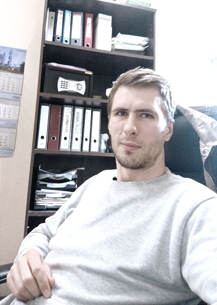  46123437  Dmitriy, 33 ,    