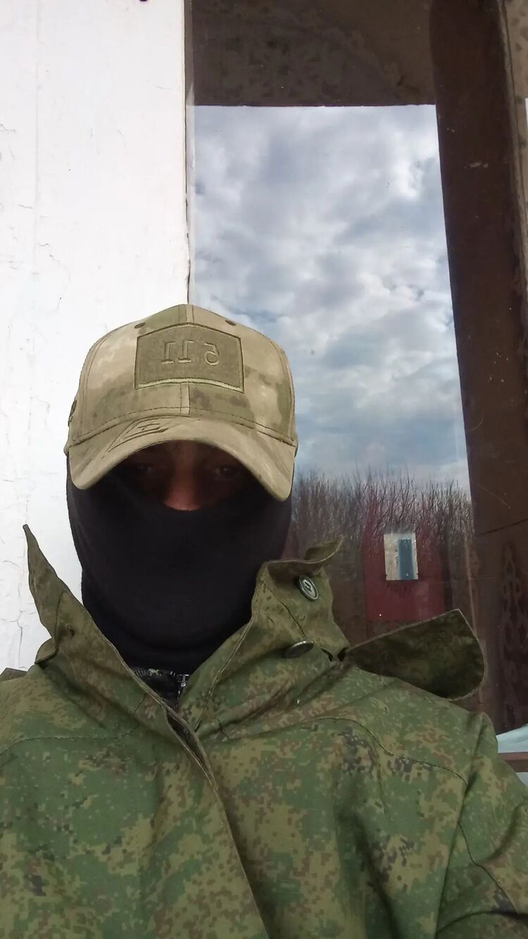  34679757  Petr, 48 ,    