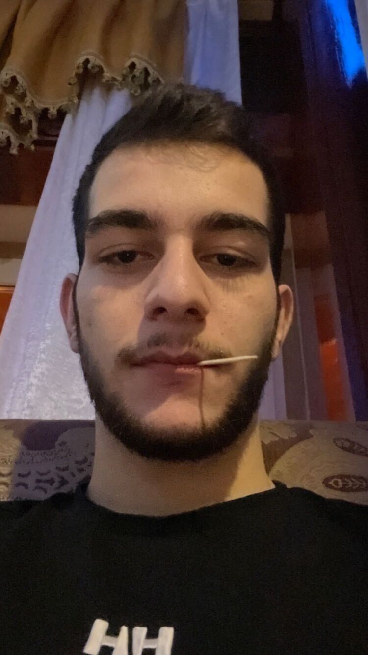  46166077  , 22 ,    