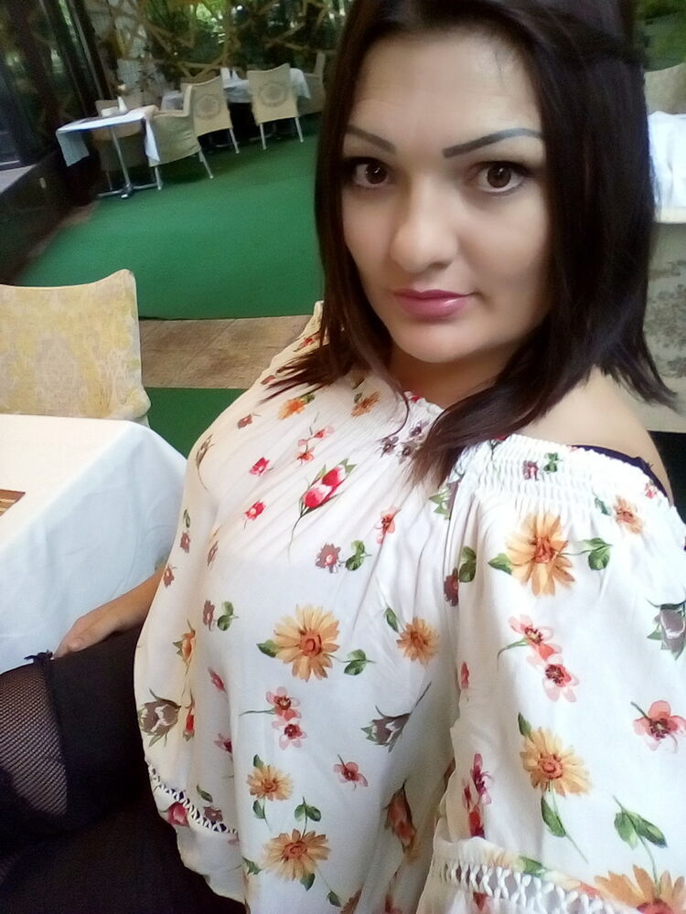  ,   Lora, 37 ,   ,   , c 