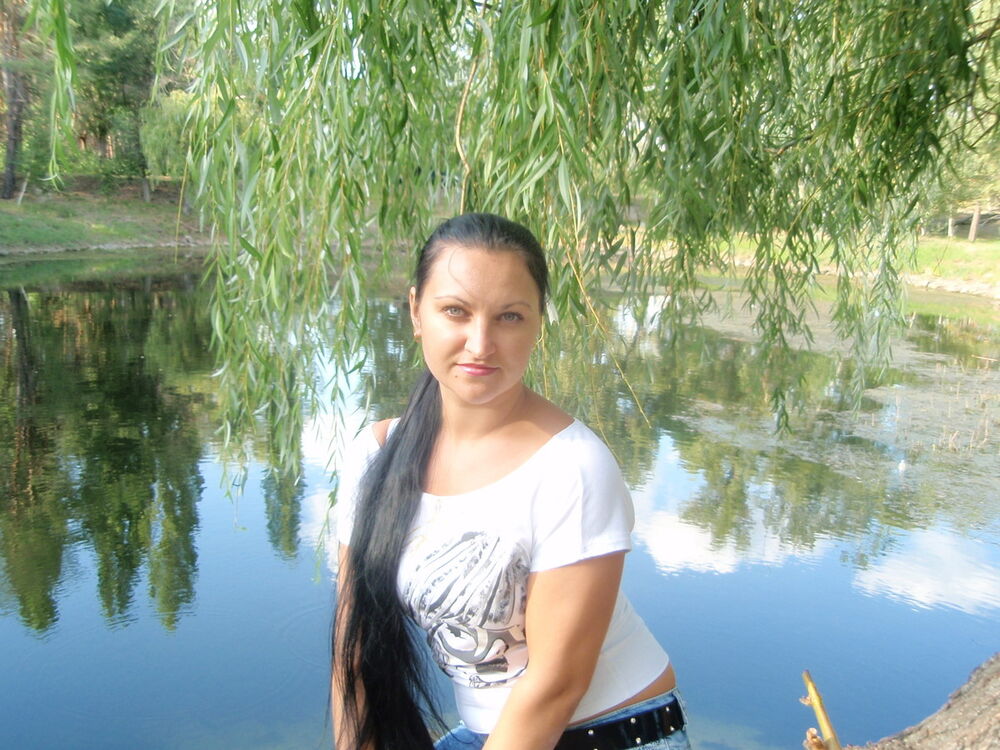  ,   Olena, 44 ,  