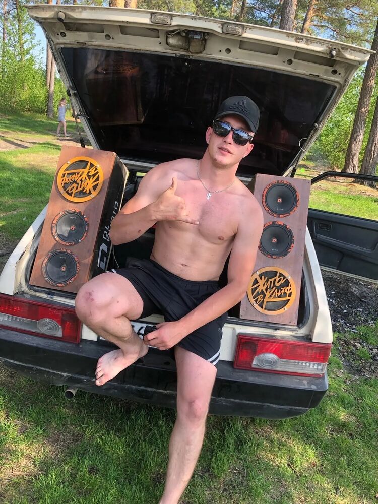  37107327  Dmitry, 25 ,    