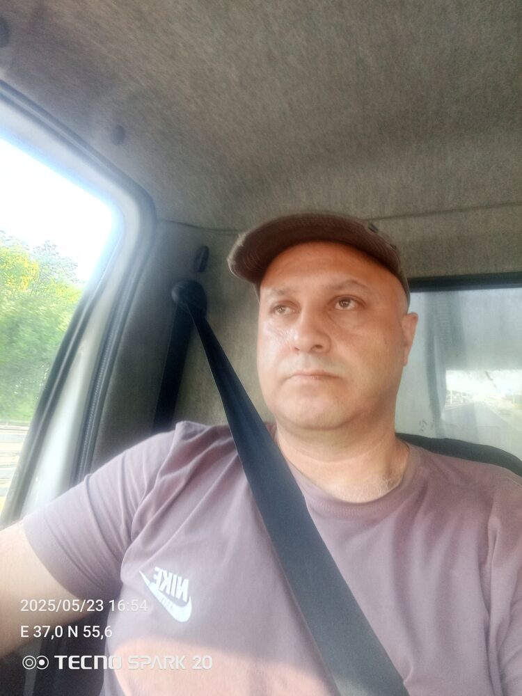  52076357  , 44 ,    