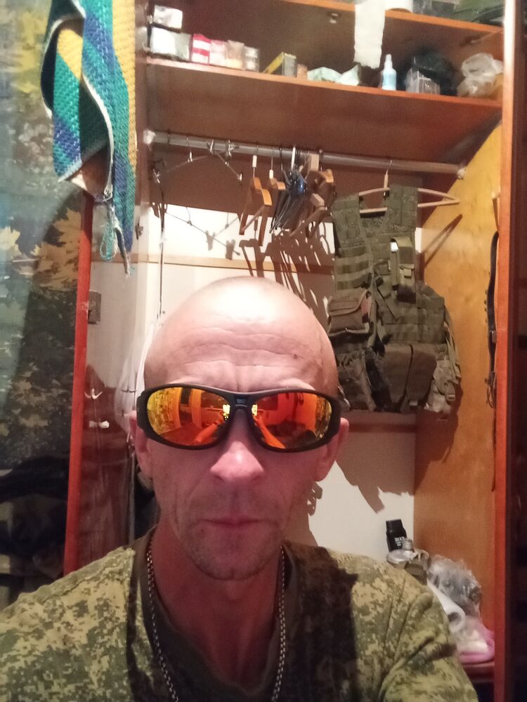  46378087  , 42 ,    