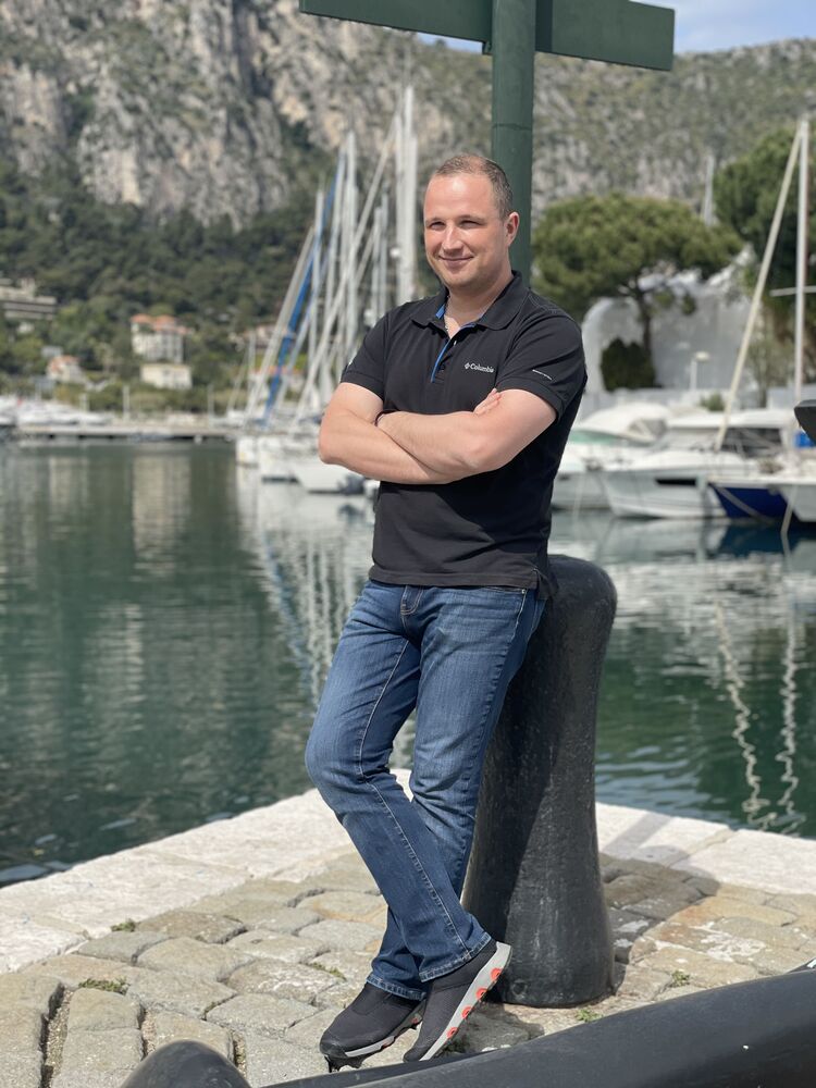  34251677  , 38 ,    Cannes