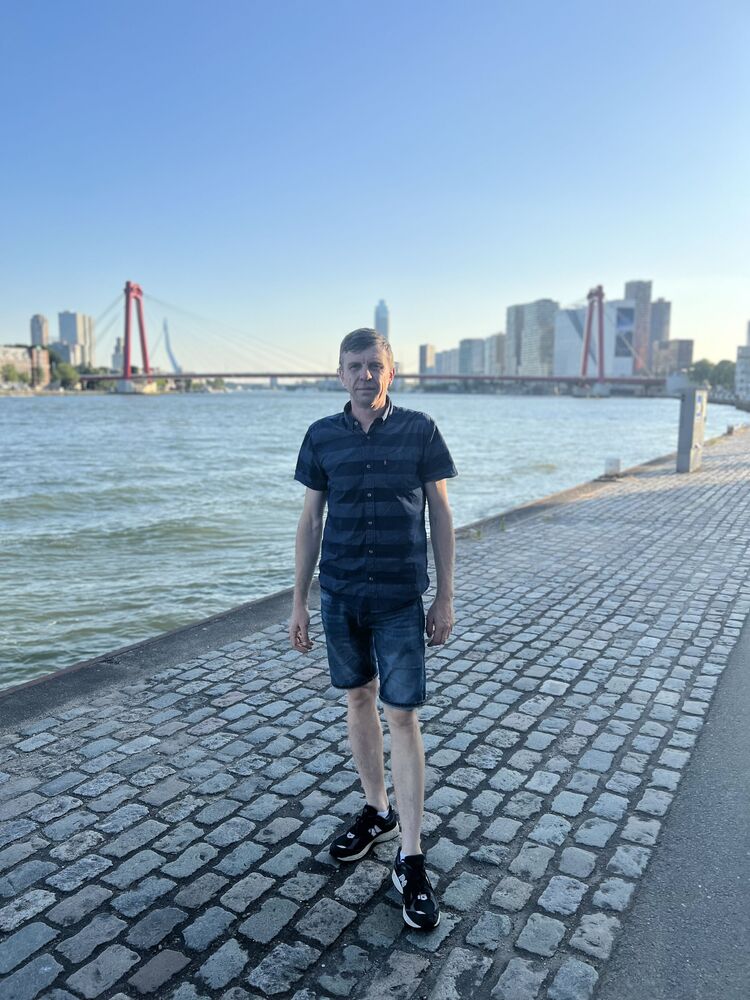  Capelle aan den IJssel,   Yaroslav, 45 ,   ,   