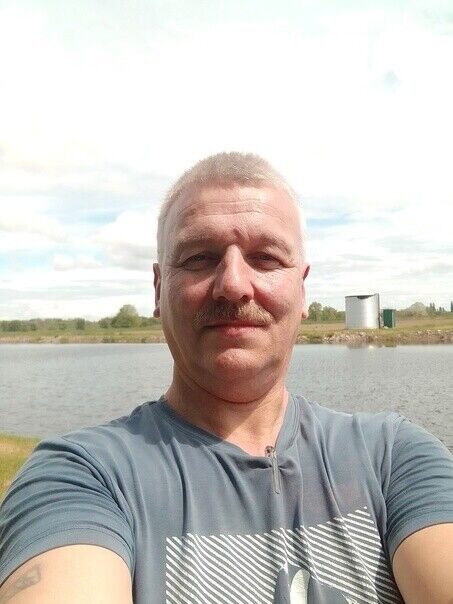  50604447  Vladimir, 53 ,    