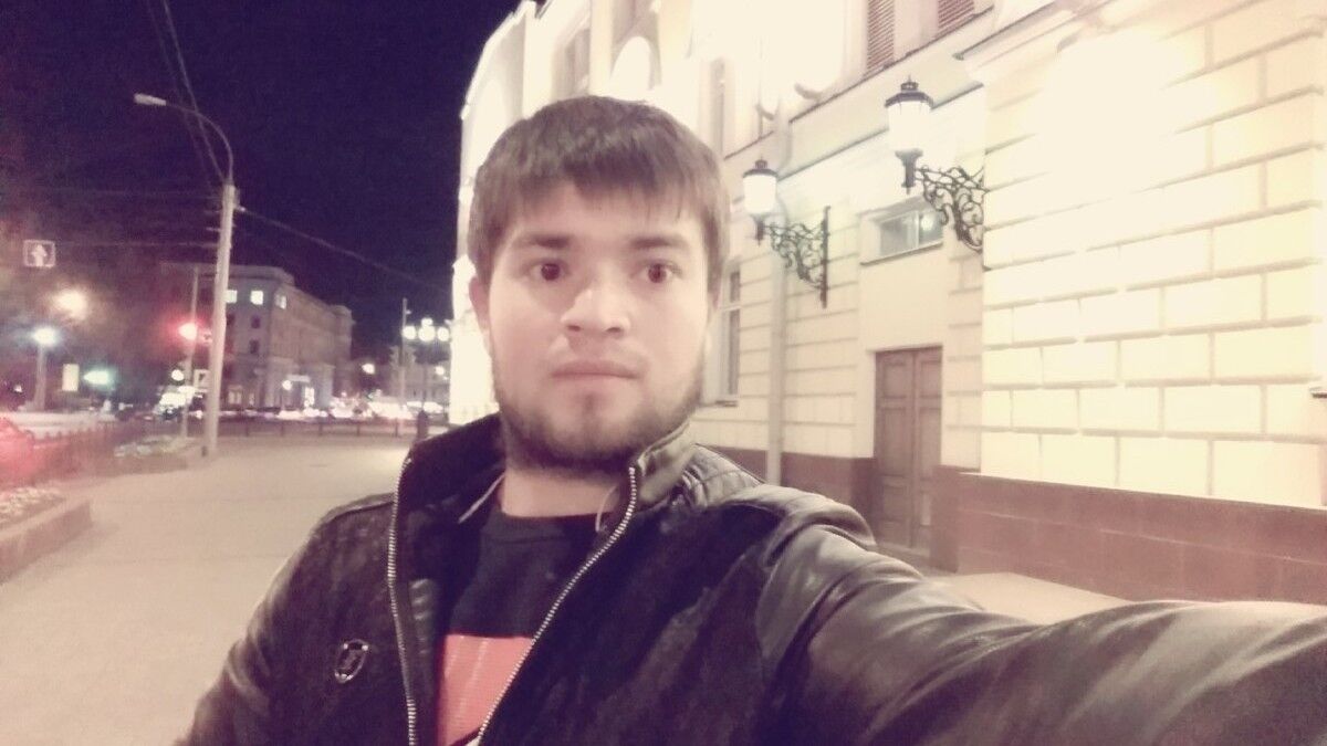  14033117  Zubayr, 31 ,    