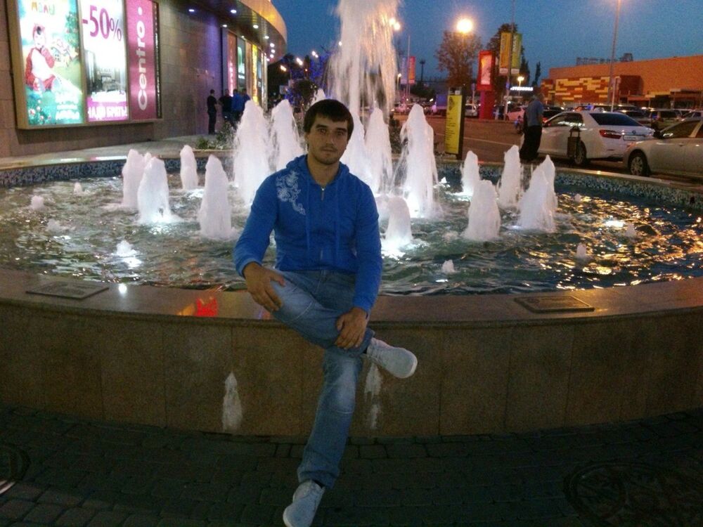  ,   Alex, 34 ,   