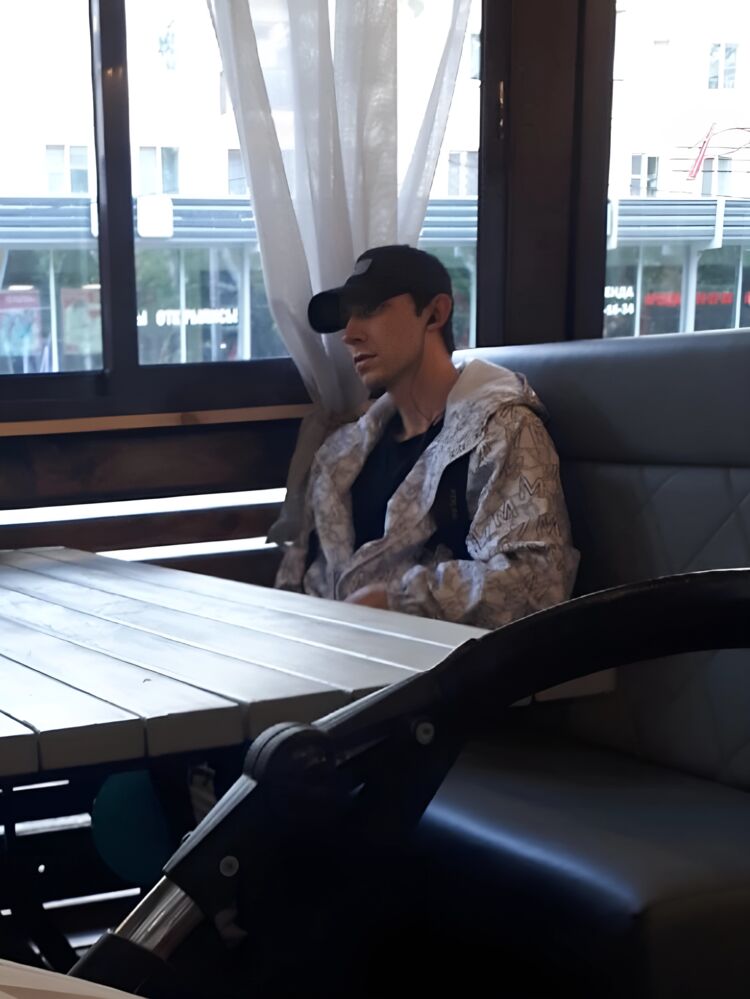  ,   Vlad, 30 ,   ,   , c , 