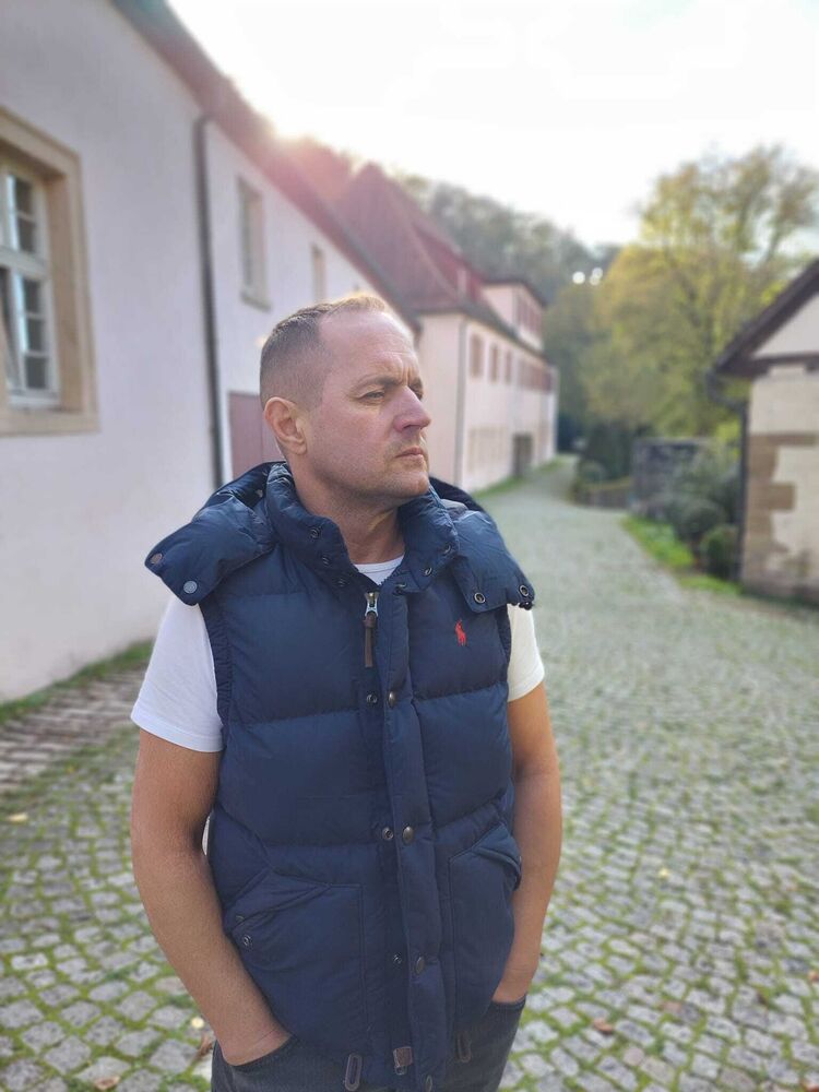  48968907  , 51 ,    Weinsberg