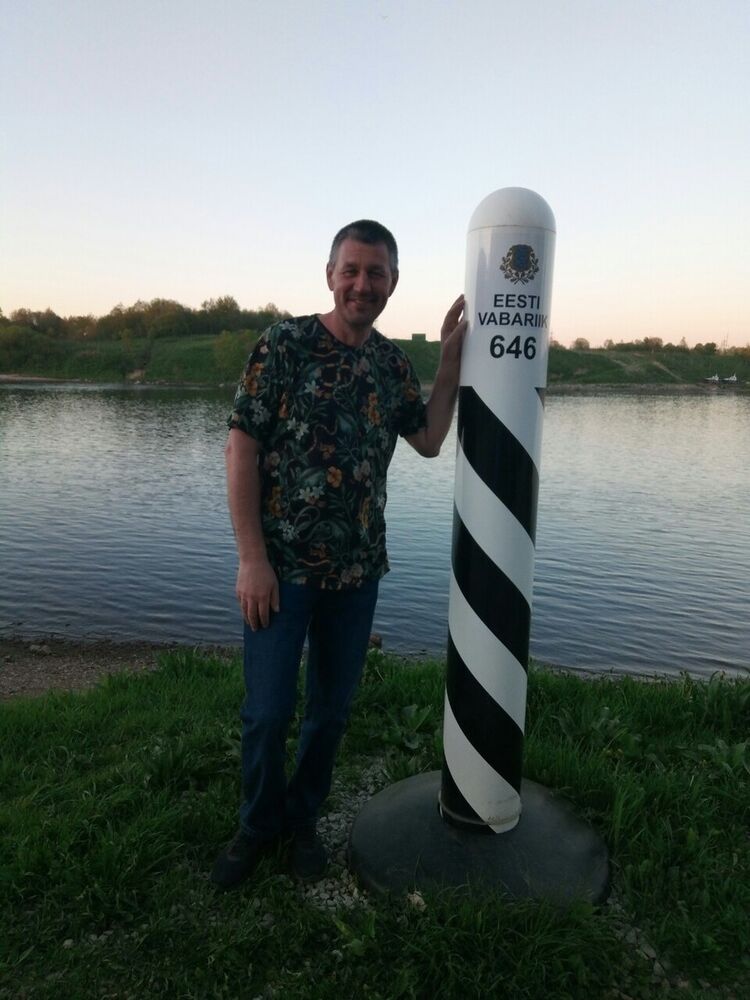  ,   Valentin, 56 ,   ,   , c 
