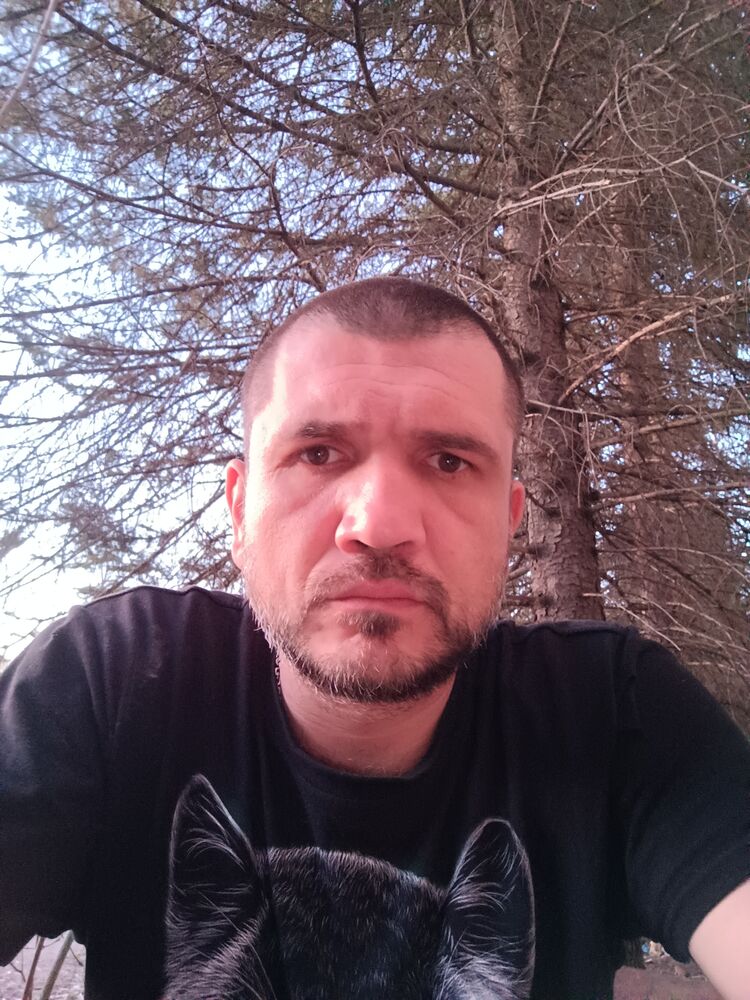  42350667  , 37 ,    