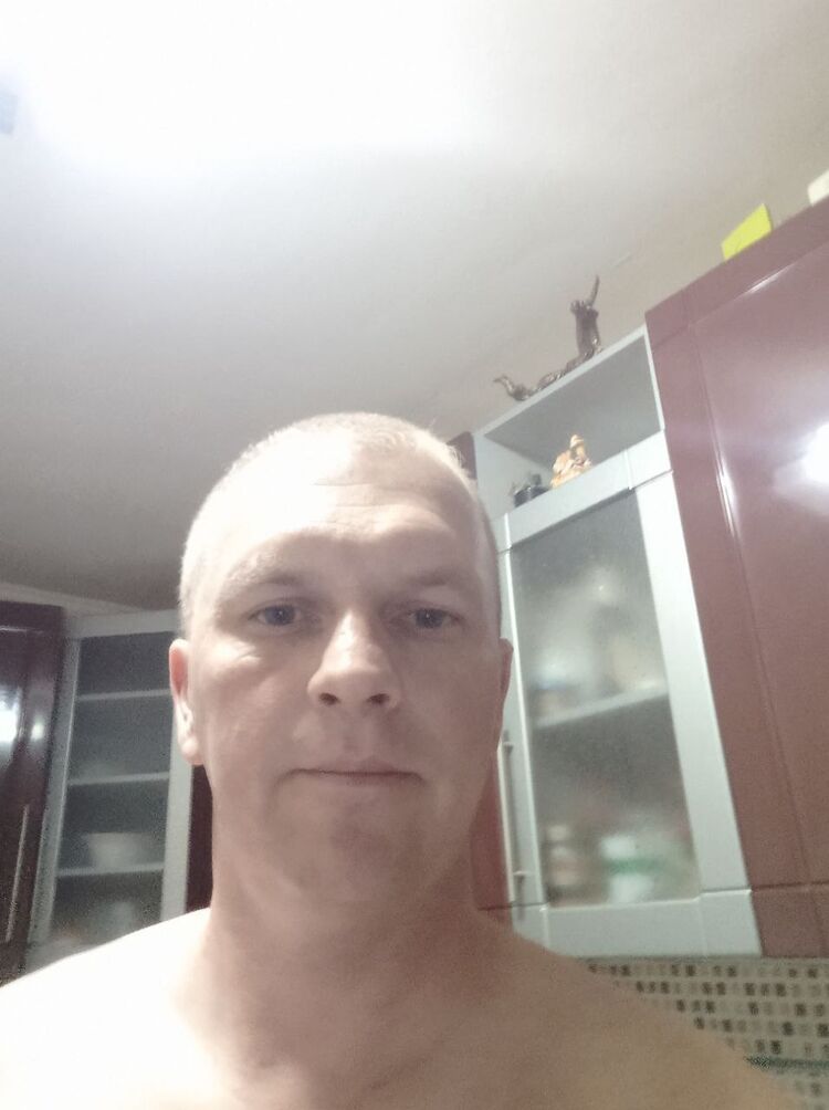  35976067  , 44 ,    