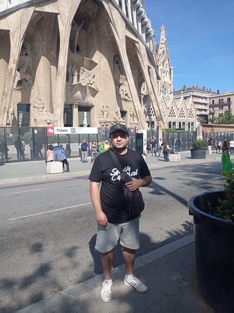  48190427  Kaxa, 35 ,    Barcelona