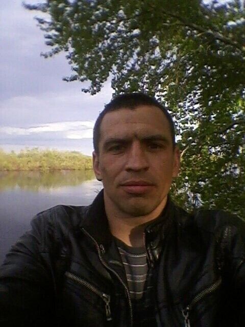  20890487  Artem, 40 ,    