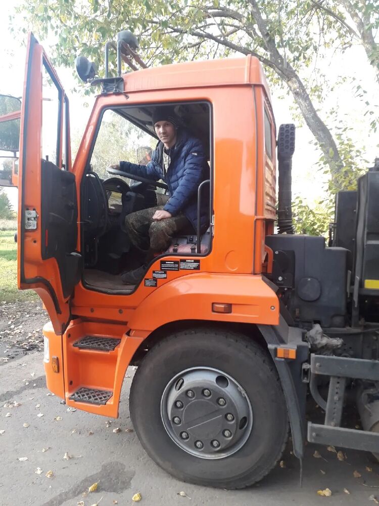  27690727  , 24 ,    