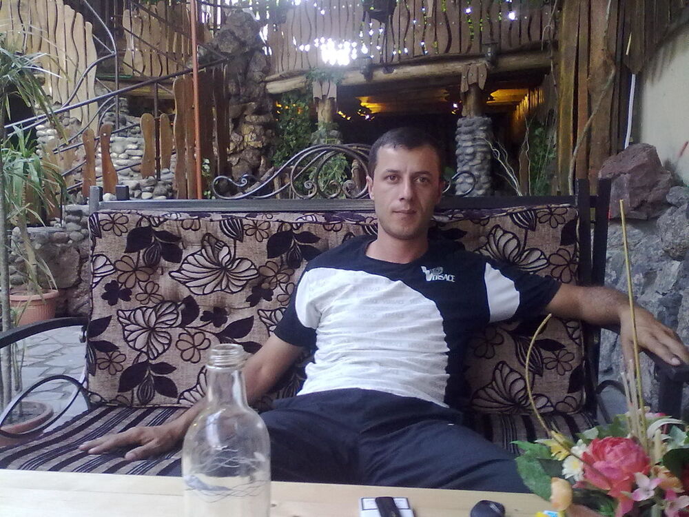  ,   Hovo, 45 ,  