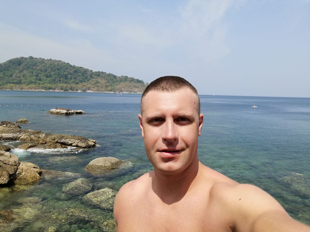 33212467  Gennady, 37 ,    Phuket