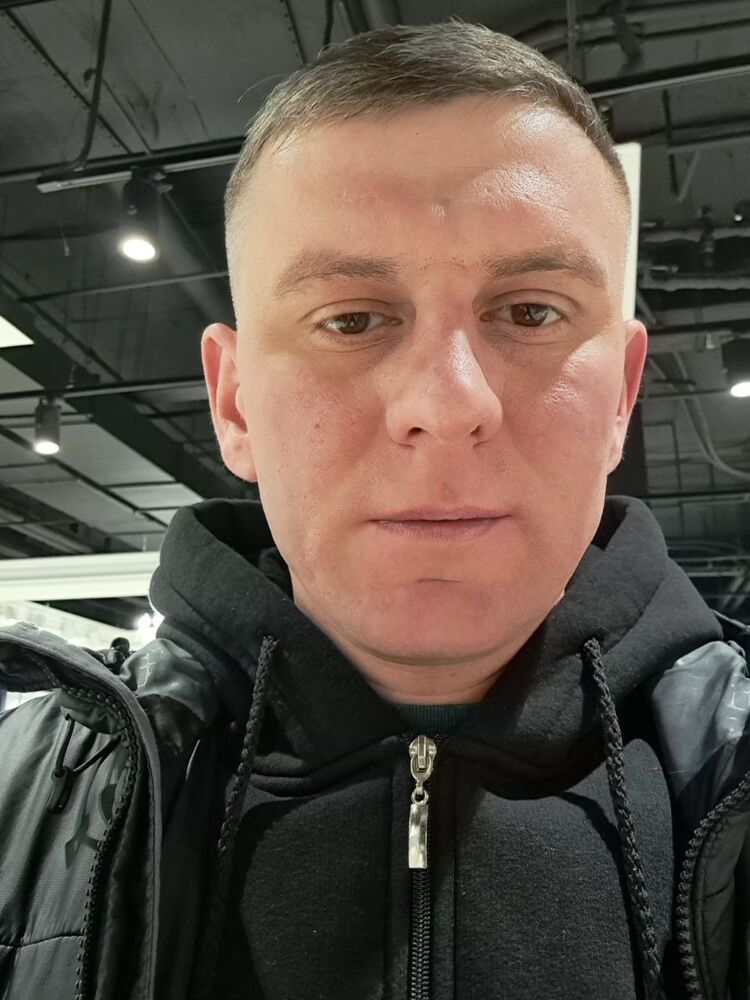  35302367  Dima, 42 ,    